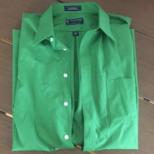 Men’s short sleeve button down